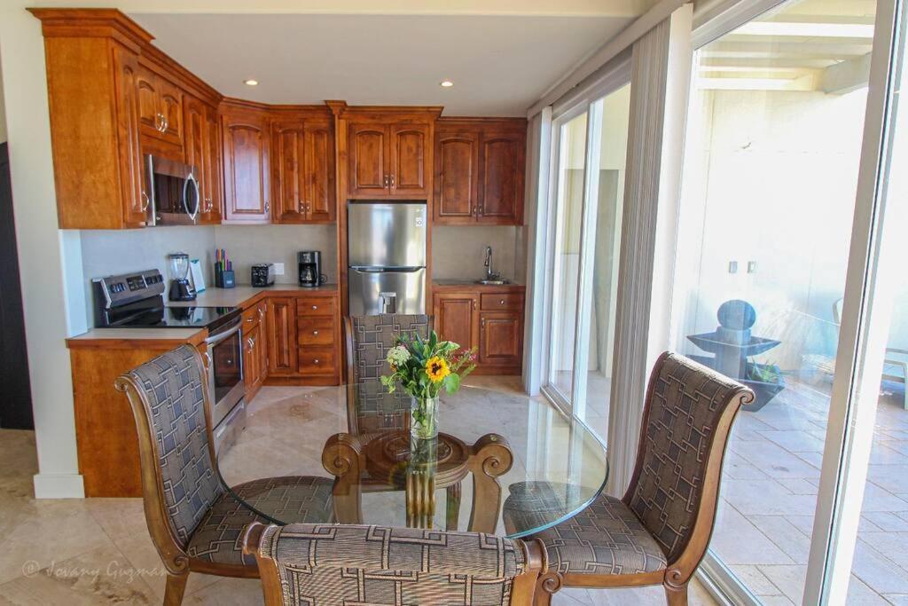 Access - Beach Penthouse Papas And Beer 2 Miles Wifi 罗萨里托 外观 照片